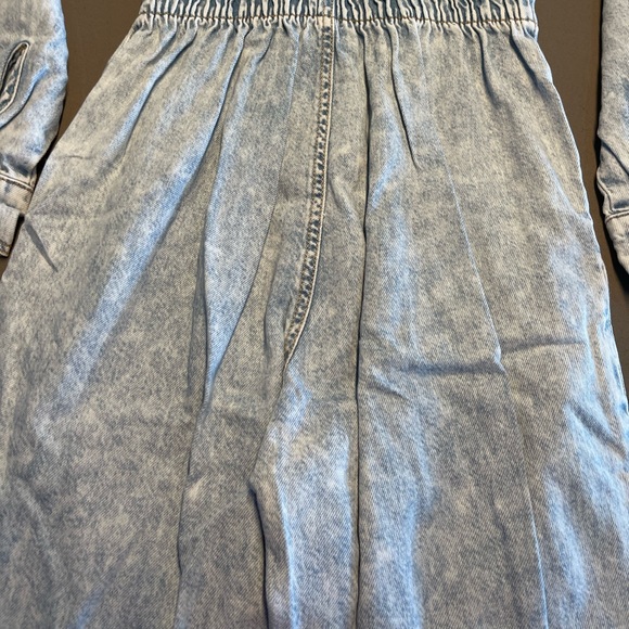 Bershka Bleached denim Jumpsuit with front zipper long sleeves - Picture 7 of 16